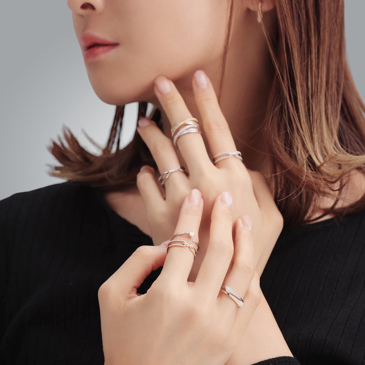 Arrow 18K White Gold White Diamond Ring