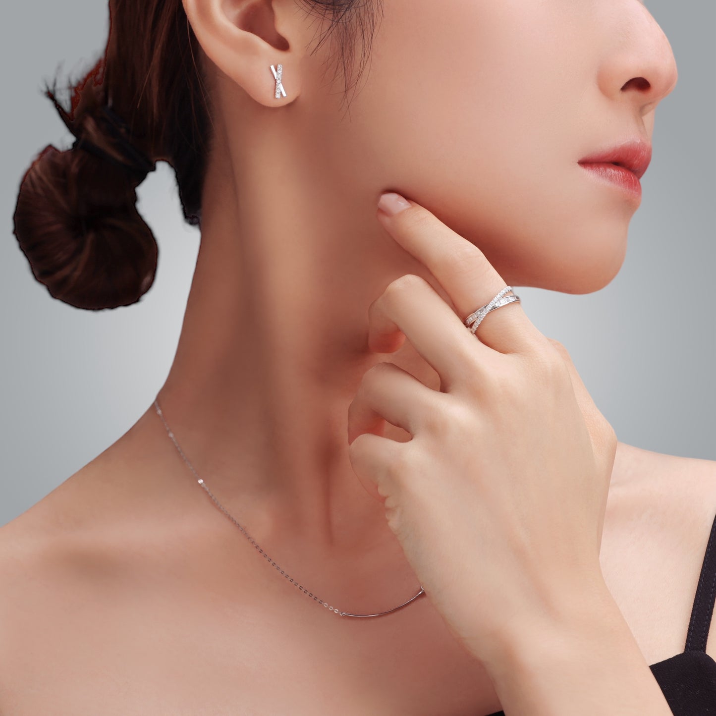 Galaxy 18K White Gold White Diamond Earrings